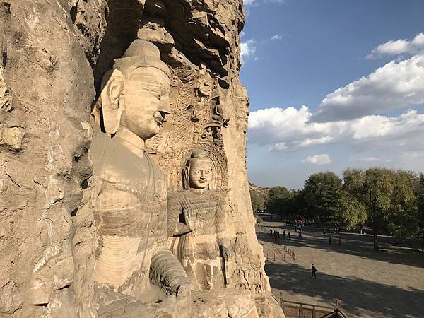 【中國】山西大同 終於完成四大石窟的雲岡石窟與懸空寺