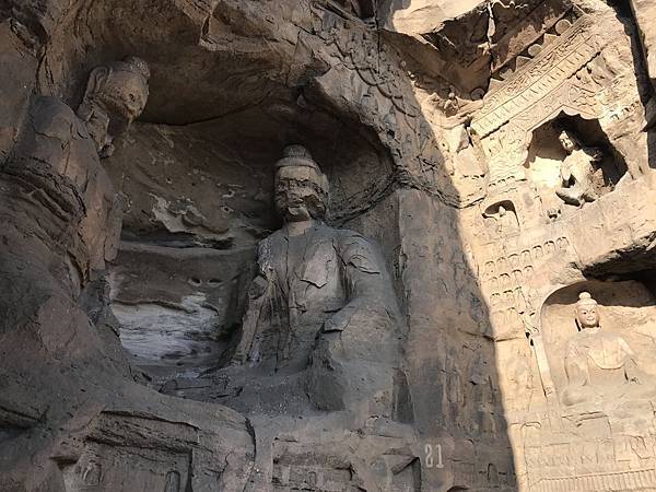 【中國】山西大同 終於完成四大石窟的雲岡石窟與懸空寺